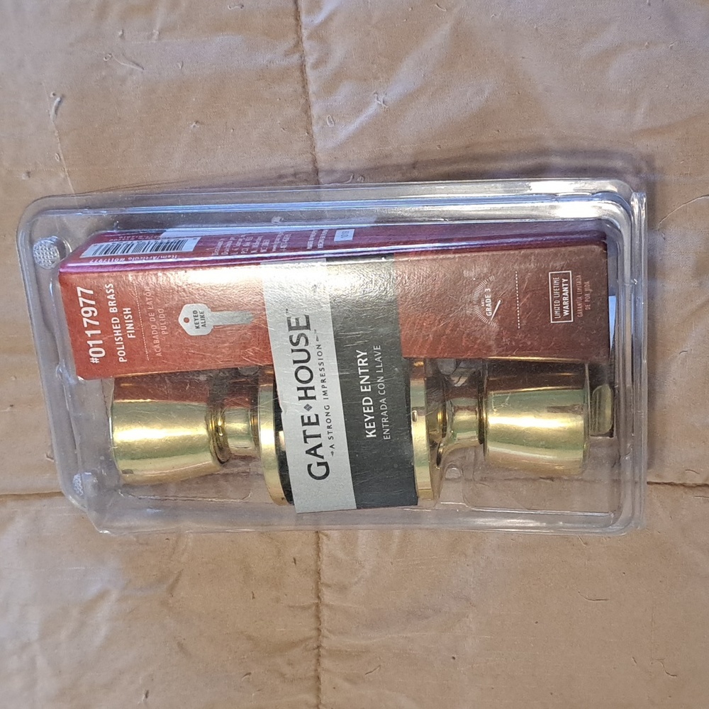 NWOT KEYED ENTRY SET